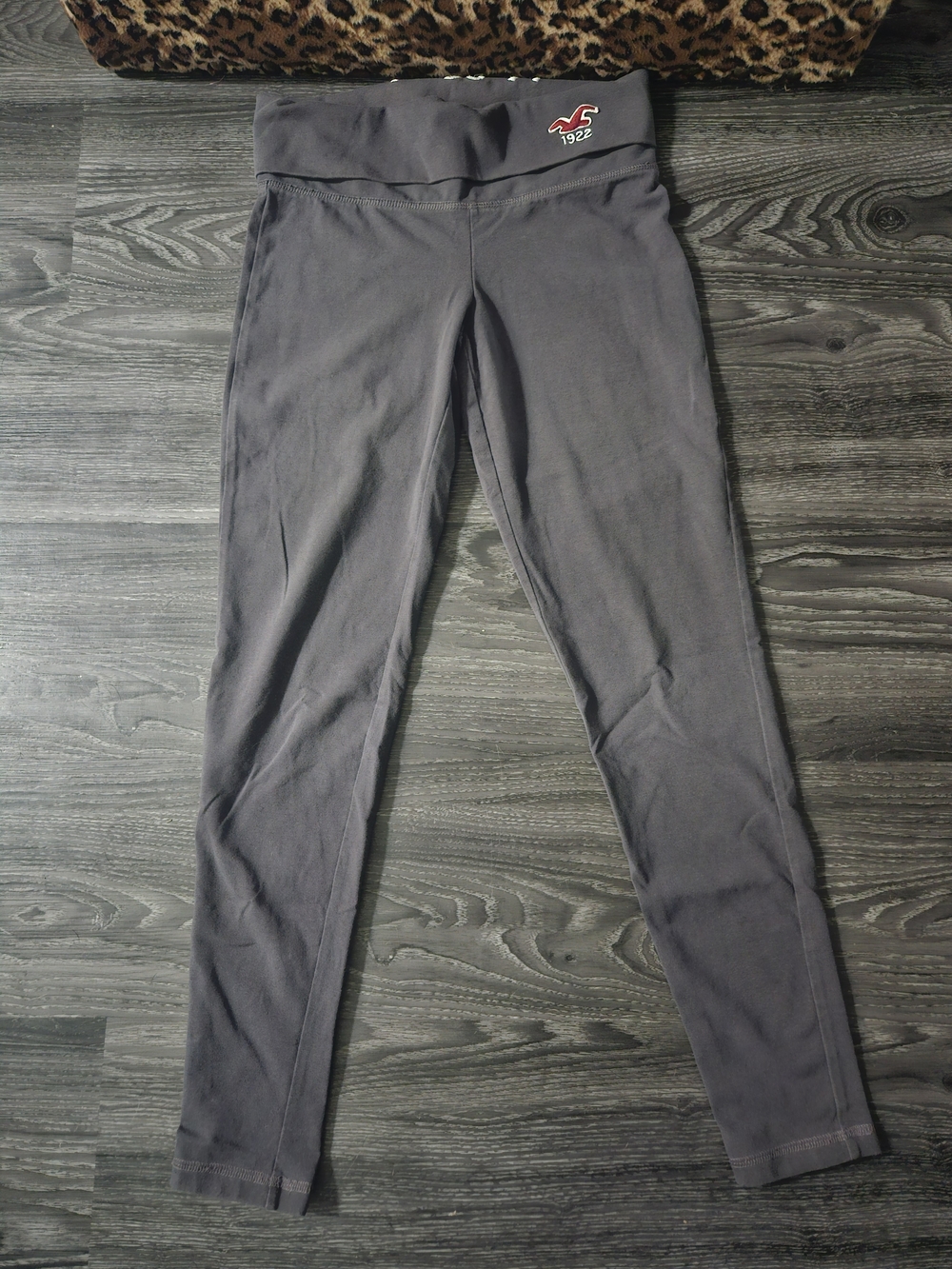 Hollister Charcoal High-Waist Leggings with Logo